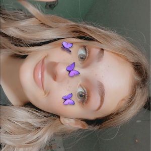 Meet your Posher, Chrysoula